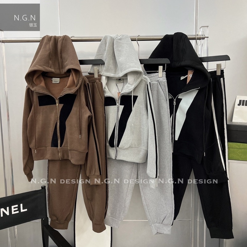 Sét quần áo thể thao 7 in nổi