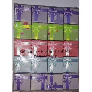 TM59 Hộp quà hình họa tiết vuông có nơ 3x3x2