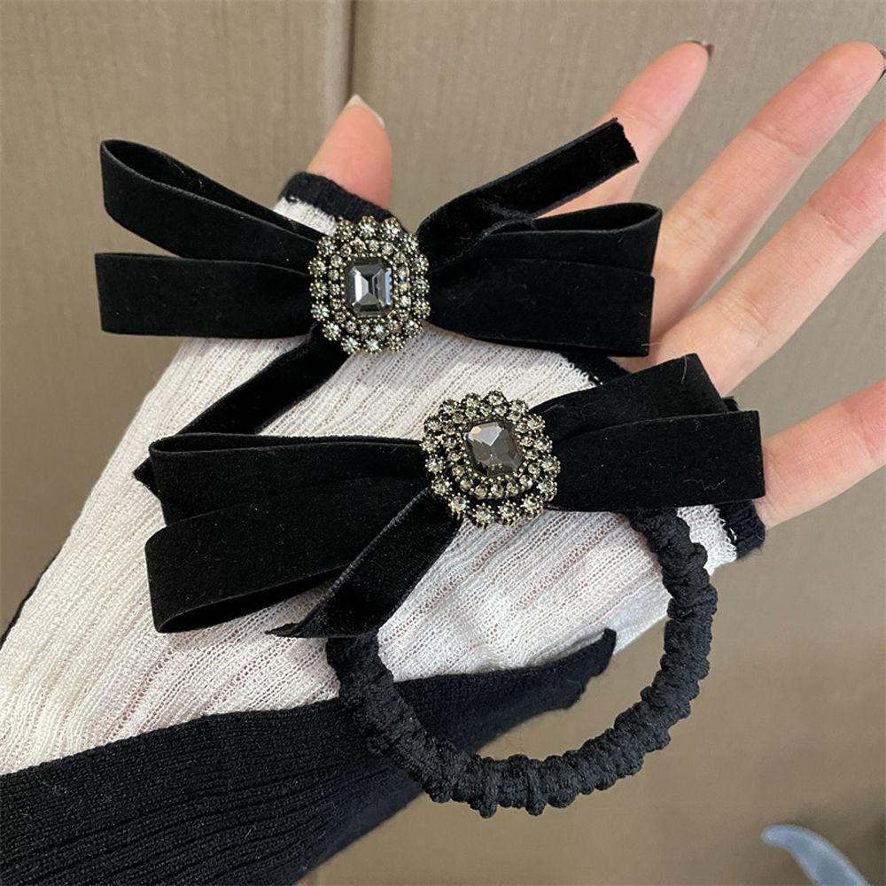 Dây Cột Tóc Đuôi Ngựa Bằng Vải Nhung 26 Kiểu Trang Nhã Dành Cho Bạn Nữ