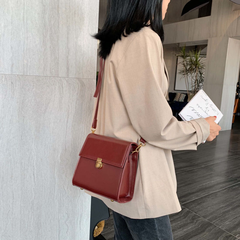Túi Xách Đeo Chéo Thời Trang Cho Nữ