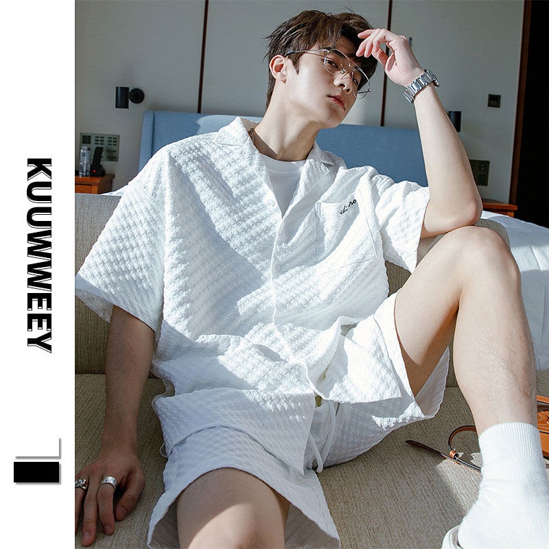 bộ đồ nam，hàn quốc áo sơ mi，áo thun nam，áo thun tay lỡ，áo thun unisex，áo phông，áo đôi nam nữ，áo phông trắng，áo thun đen，quần đùi nam，quần short ống rộng，quần thể thao，áo namSet Áo Thun Ngắn Tay Và Quần short Ống Rộng Phong Cách Hàn Quốc