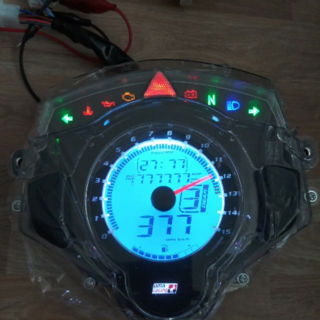 Đồng hồ điện tử LCD Uma EXCITER 135cc