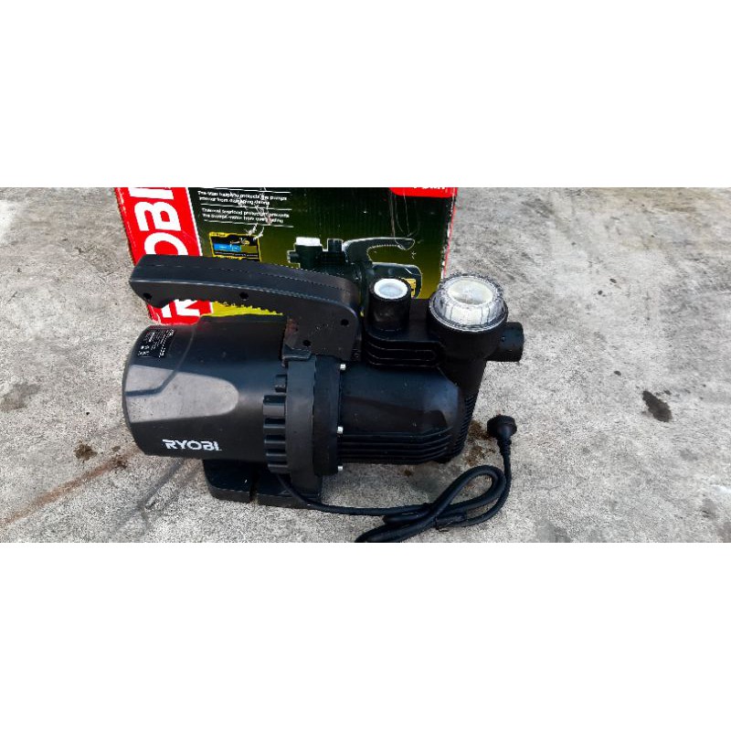 Máy bơm áp Ryobi 900W