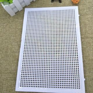 Bảng xếp hình hạt nhựa màu trắng