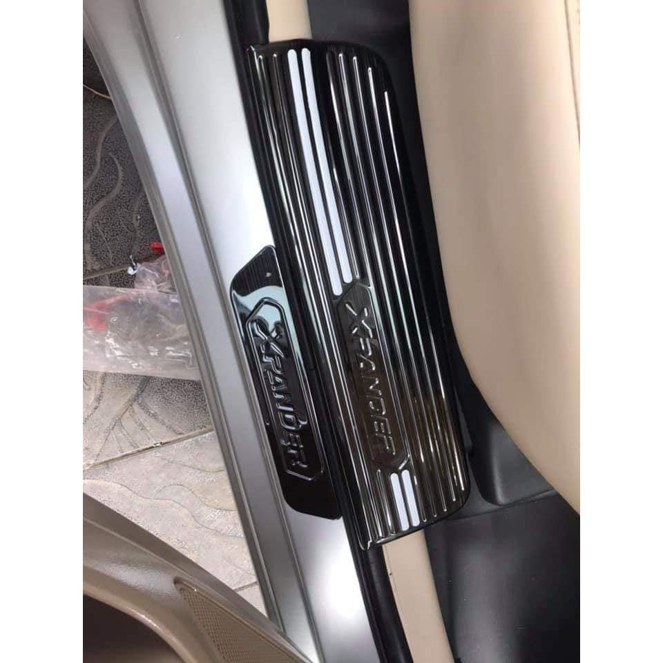 Bộ ốp bậc trong ngoài chống xước xe Mitsubishi Xpander 2018-2019 2020 titan
