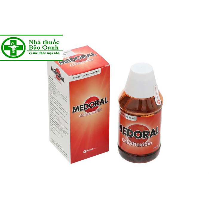 Nước súc miệng Medoral Chai lớn 250ml