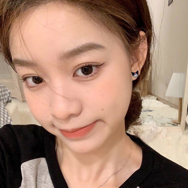 Cute Kuromi Little Devil Ear Clip Without Ear Holes Female Ins Fashion New Plastic Ear Studs Niche Design Sense