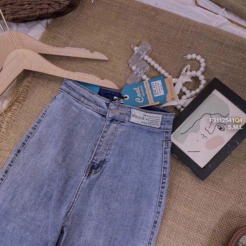 Quần jean lỡ ống loe lưng cao gắn mác! HÀNG VNXk | BigBuy360 - bigbuy360.vn