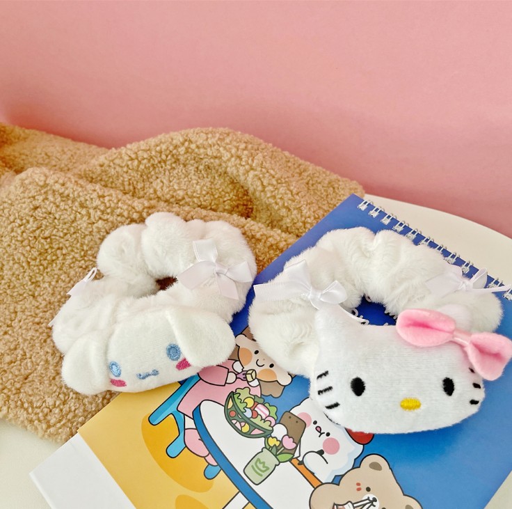 Warm Soft Cute Plush Scrunchie / Girls Sweet Animal Plush Elastic Hair Ties /Korean Style Sweet Plush Large Intestine Hair Tie/ INS Fairy Hair Rope