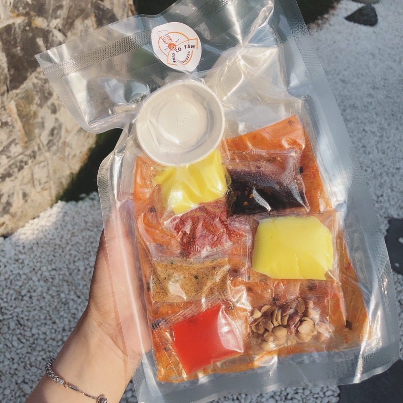 Combo Bánh tráng me Bánh tráng chấm bơ 2in 1 hút chân không tiện lợi tiết kiệm bảo quản lâu/Snack Cô Tấm