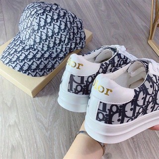 Giày thể thao họa tiết dior