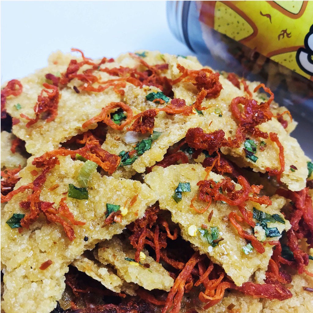 Cơm cháy mắm hành lắc khô bò sợi hũ pet 300g, ăn vặt Snackin Hà Nội | BigBuy360 - bigbuy360.vn