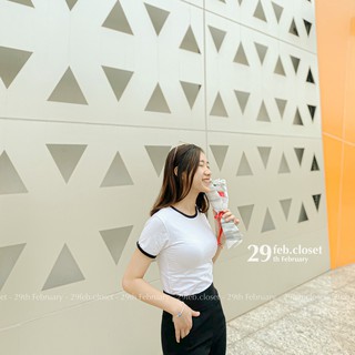 Áo croptop viền ôm