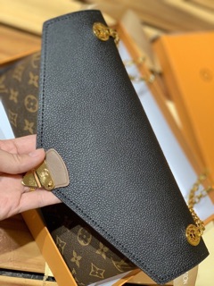 Túi Louis Vuitton size 27