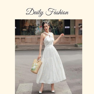 Đầm Maxi cổ yếm màu trắng hoa cúc đi biển Freesize giá rẻ, đẹp