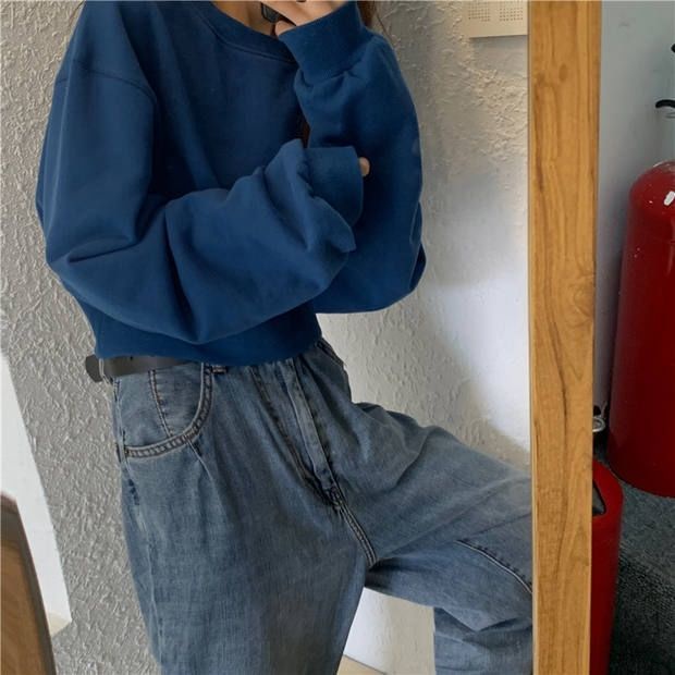 Áo Sweater Ngắn Dáng Rộng Tay Dài Eo Cao Màu Trơn Thời Trang Mùa Đông Phong Cách Hàn Quốc Cho Nữ