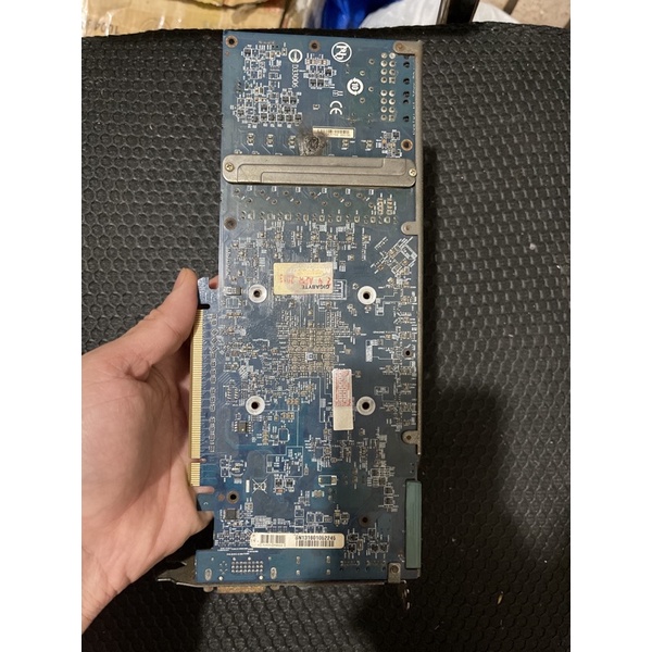 Bo mạch vga Hd7950 3G lấy linh kiện