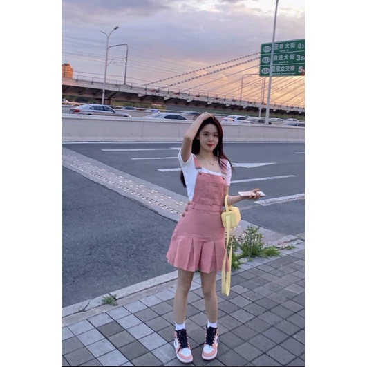Co sẵn Đầm Yếm Denim Xếp Ly Màu Hồng Xinh Xắn Cho Nữ mã KM001