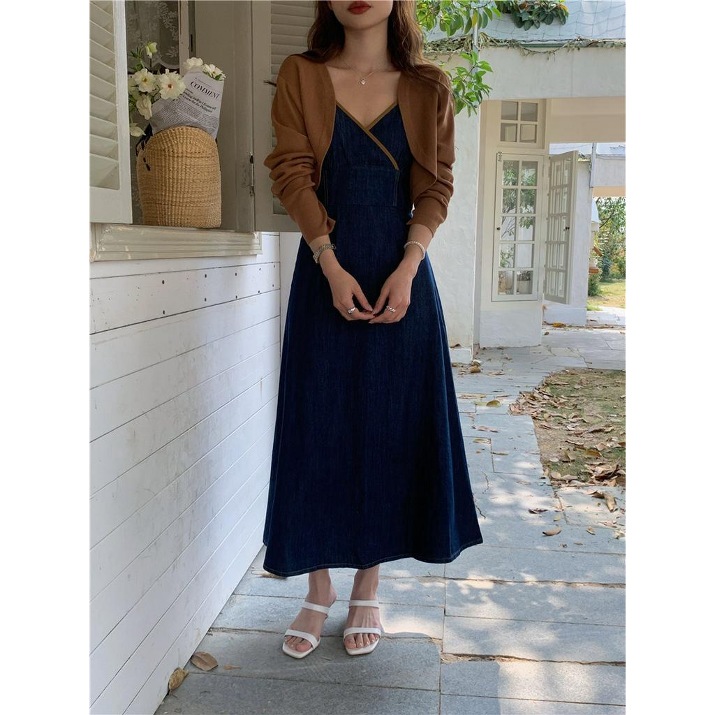 Đầm Dây Vải Denim Cổ V Màu Sắc Tương Phản Thời Trang Cá Tính 62317