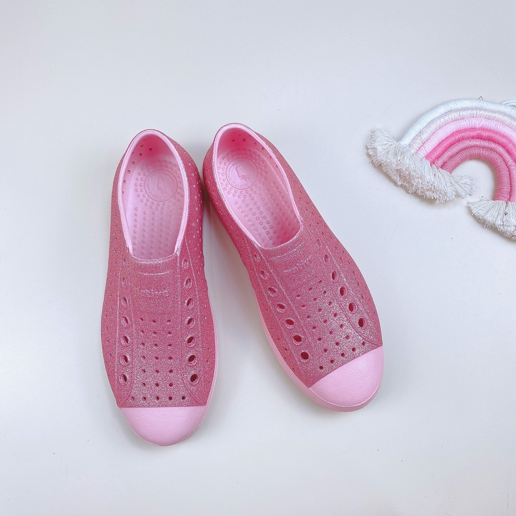 Giày nhựa Native 2 màu nhũ vàng / hồng