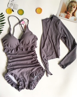 Bikini liền thân viền bèo kèm khoác