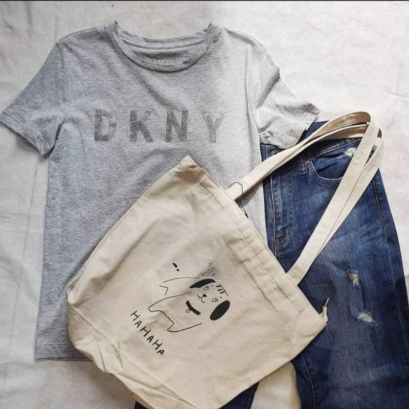 Áo thun DKNY xuất sịn