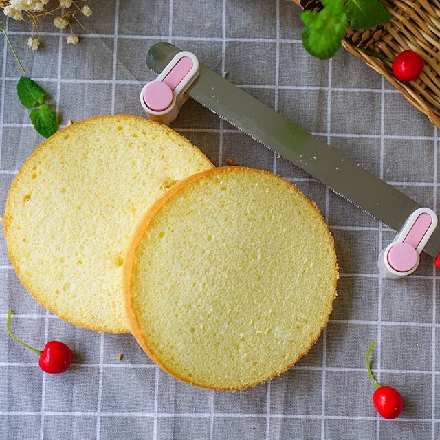 Bộ 2 dụng cụ kẹp dao chia tầng bánh