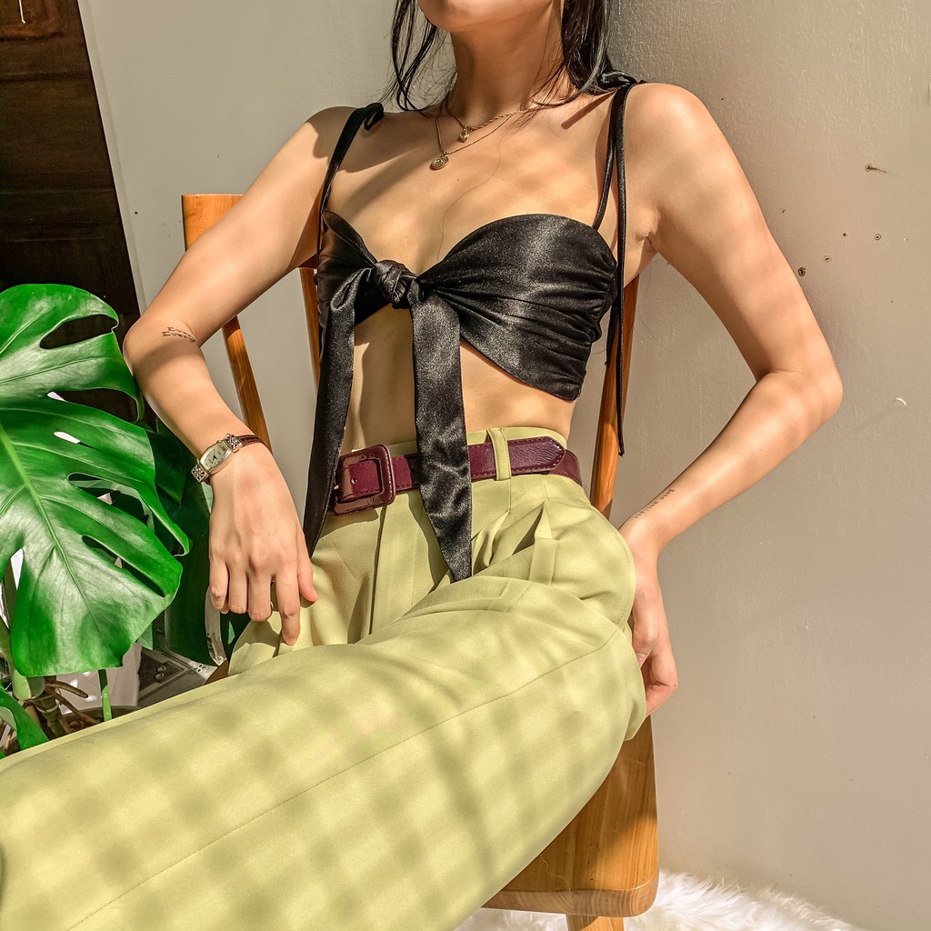 Áo croptop hai dây thắt nơ ngực gợi cảm, thích hợp đi biển, dạo phố - Dánh cho nàng chuộng phong cách sexy, cá tính | BigBuy360 - bigbuy360.vn