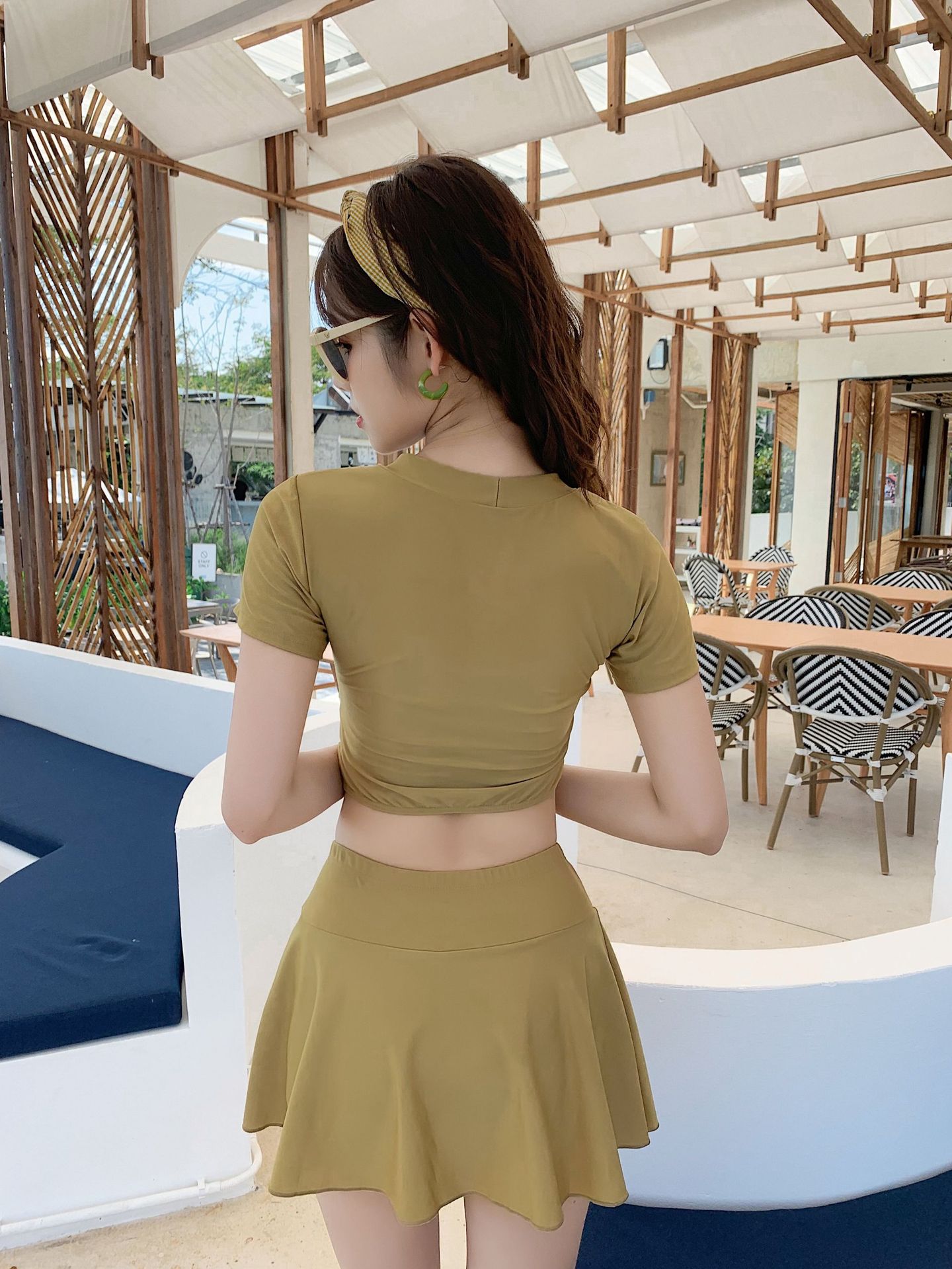 Bộ đồ bơi lưng cao che phủ bụng quyến rũ cho nữ | BigBuy360 - bigbuy360.vn