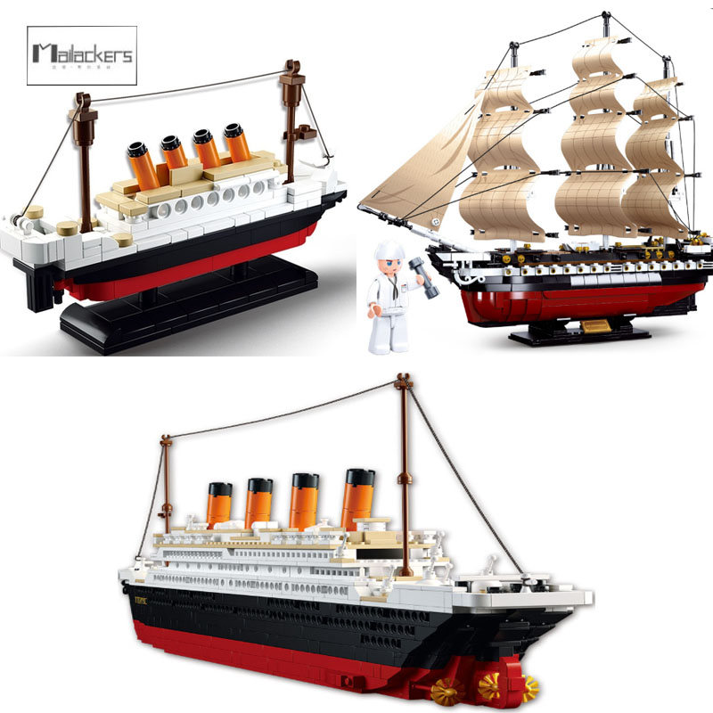 Mô hình tàu Titanic lắp ráp lego sáng tạo