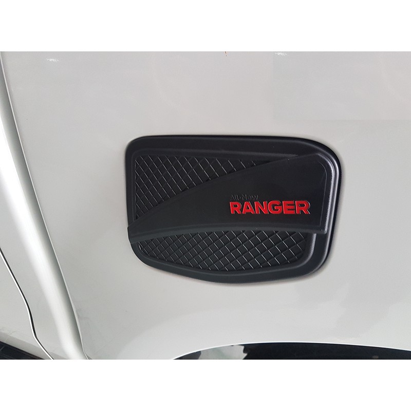 Ranger, Ốp trang trí Nắp bình xăng Ford RANGER 2016- 2020