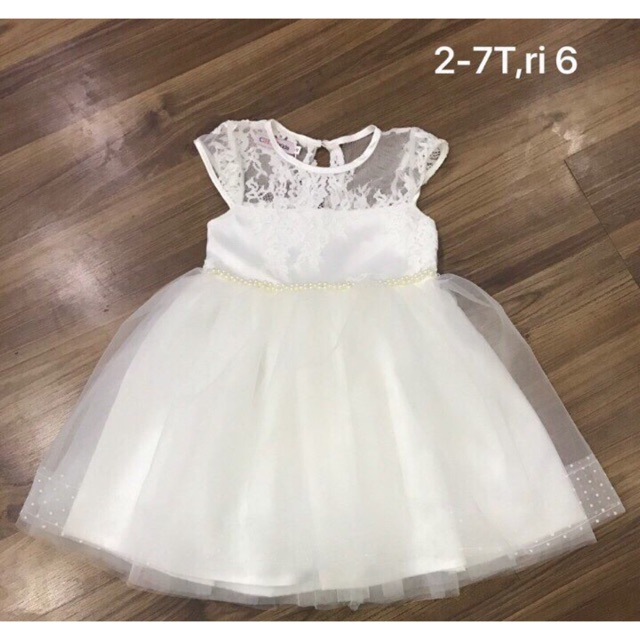 Đầm công chúa đính ngọc trai