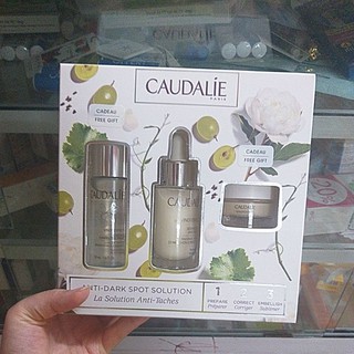 Set dưỡng da mờ nám caudalie