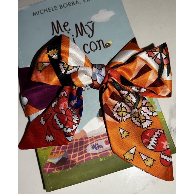 Khăn quấn quay túi xách hoạ tiết in hình hoa