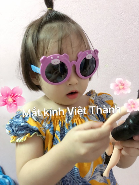 Kính dẻo cho bé hình heo xinh 2019