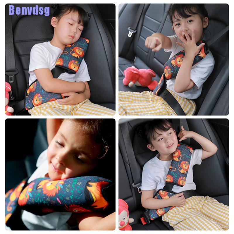 Miếng đệm bọc dây an toàn xe hơi có thể điều chỉnh cho bé