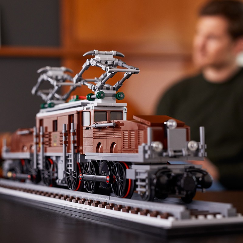 Đồ Chơi Lắp Ráp LEGO CREATOR Đầu Máy Xe Lửa Crocodile Locomotive 10277