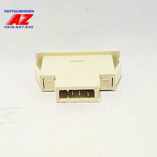 Công tắc cánh tủ lạnh 2 nút chân cài