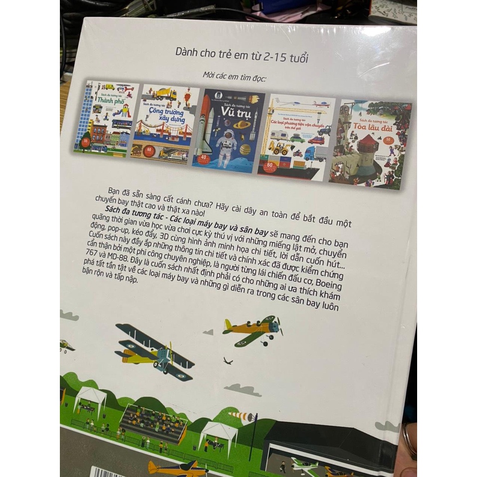 Sách - Sách đa tương tác : Các loại máy bau và sân bay ( Đinh Tị )