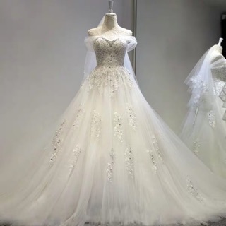 [kèm ảnh thật] Váy cưới xoè đuôi dài , hàng nội địa Quảng Châu 💗💗