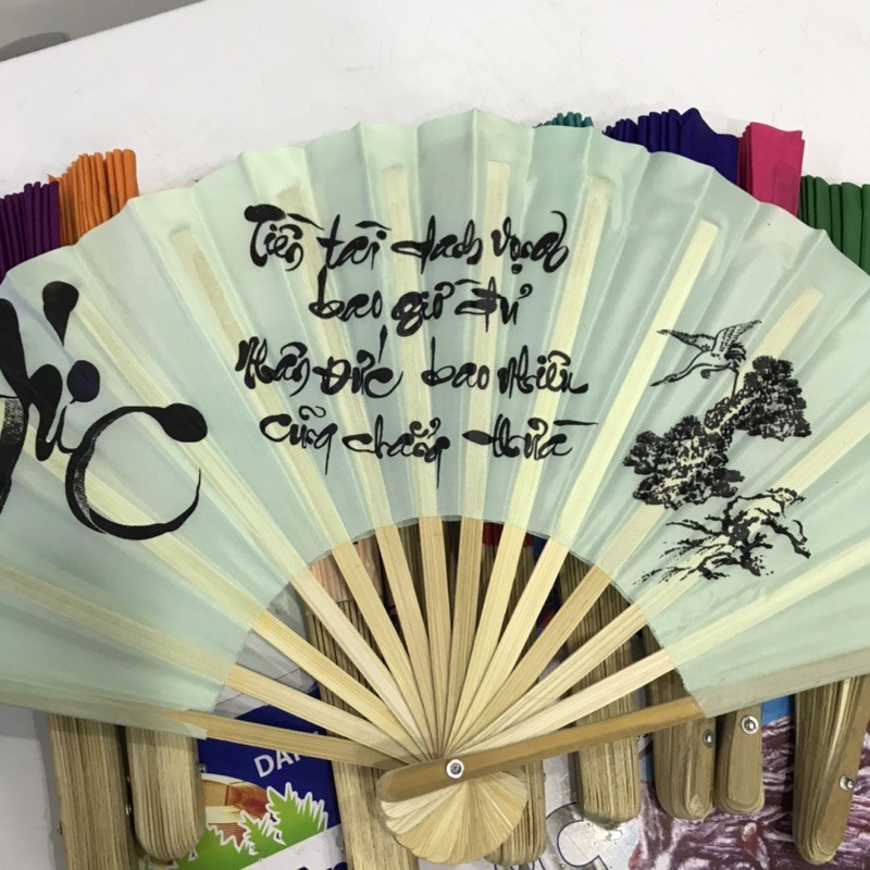 Quạt vải cầm tay