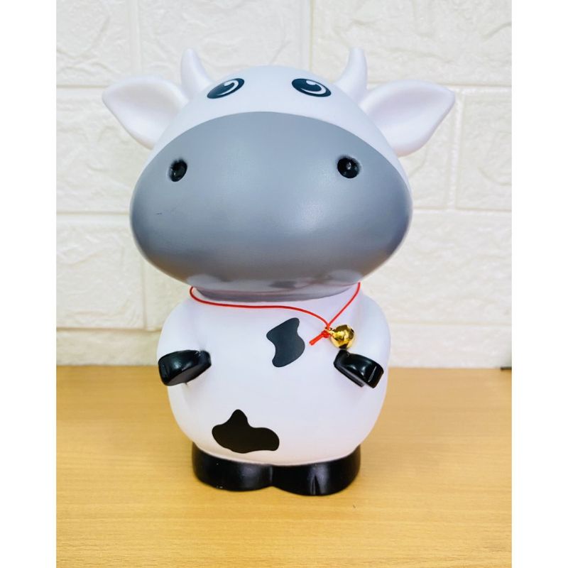 Ống heo nhựa tiết kiệm hình còn trâu 18x15cm siêu dễ thương