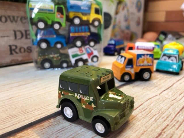 Giá sốc_Set 6 xe ô tô chạy đà cho bé