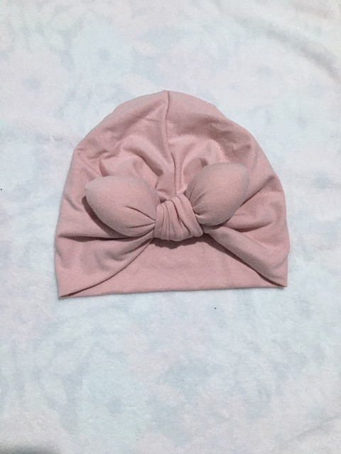 Mũ turban cho bé gái: màu hồng vỏ đỗ