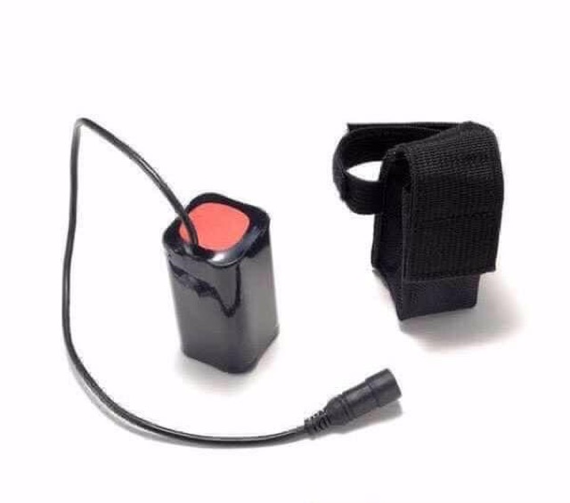 Cục pin và dây sạc đèn siêu sáng