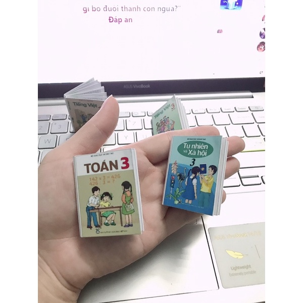 Mô hình sách mini trang trí nhà búp bê 1:12 1:8 1:6 OB11 -  lớp 3