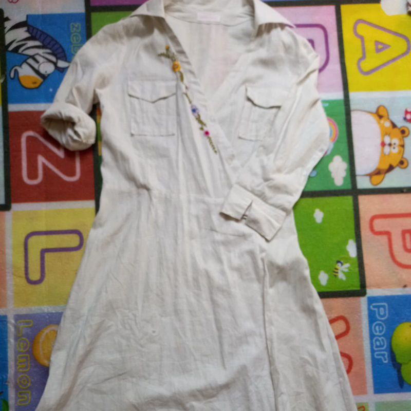 Váy linen thêu