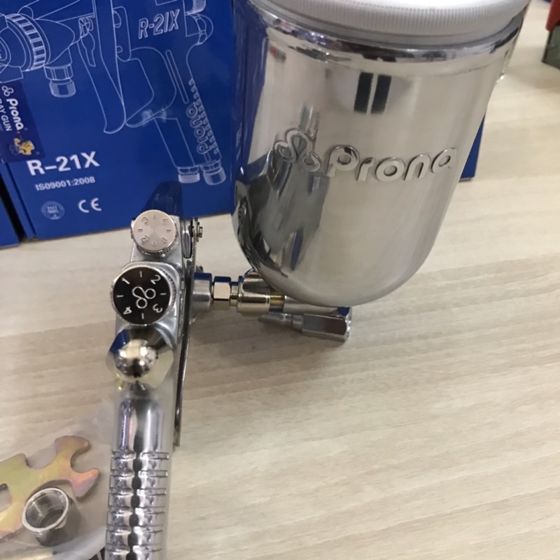 SÚNG PHUN SƠN R21X PRONA