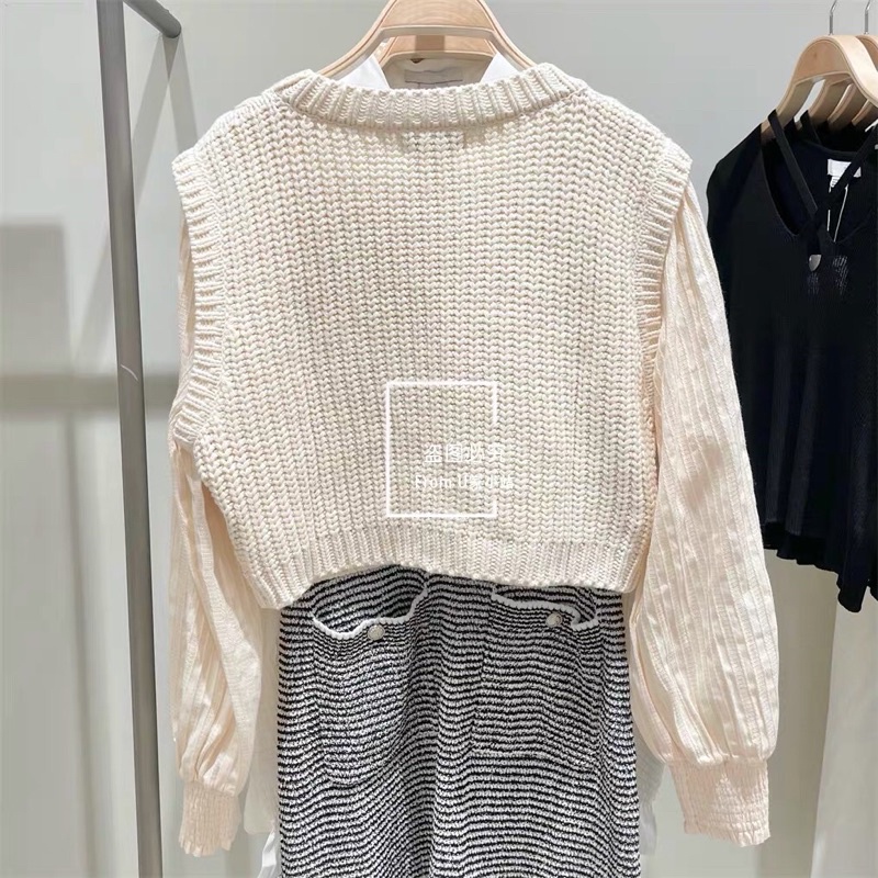 Áo len phối thân sơ mi