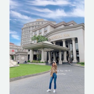 Quần jean loe xẻ